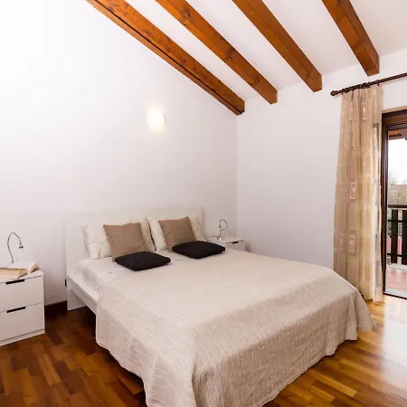 Nero By Interhome * Cividale del Friuli